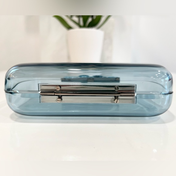 Alexander McQueen Skull Four Ring embellished acrylic clutch - Picture 10 of 14